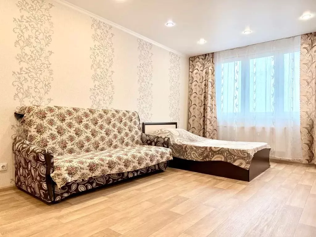 1-к кв. Татарстан, Казань ул. Баки Урманче, 11к3 (38.0 м) - Фото 0