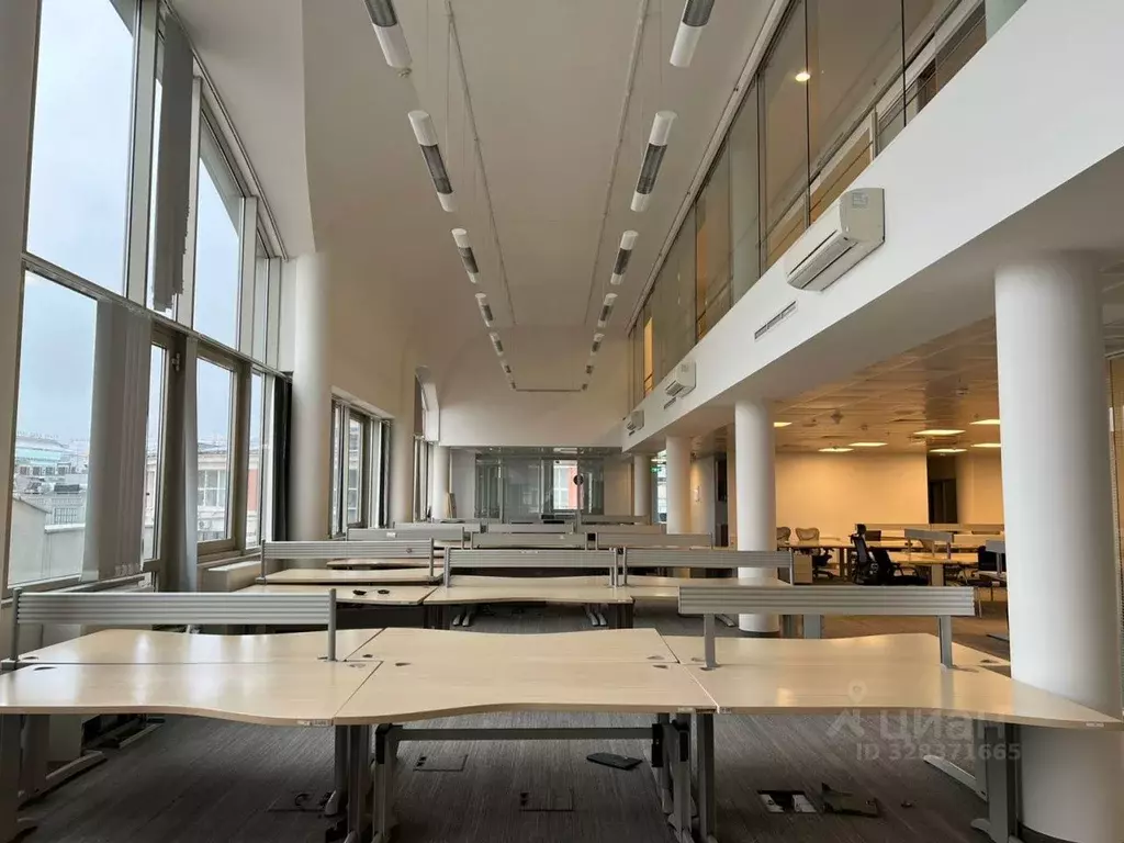 Офис в Москва ул. Петровка, 5 (1862 м) - Фото 2