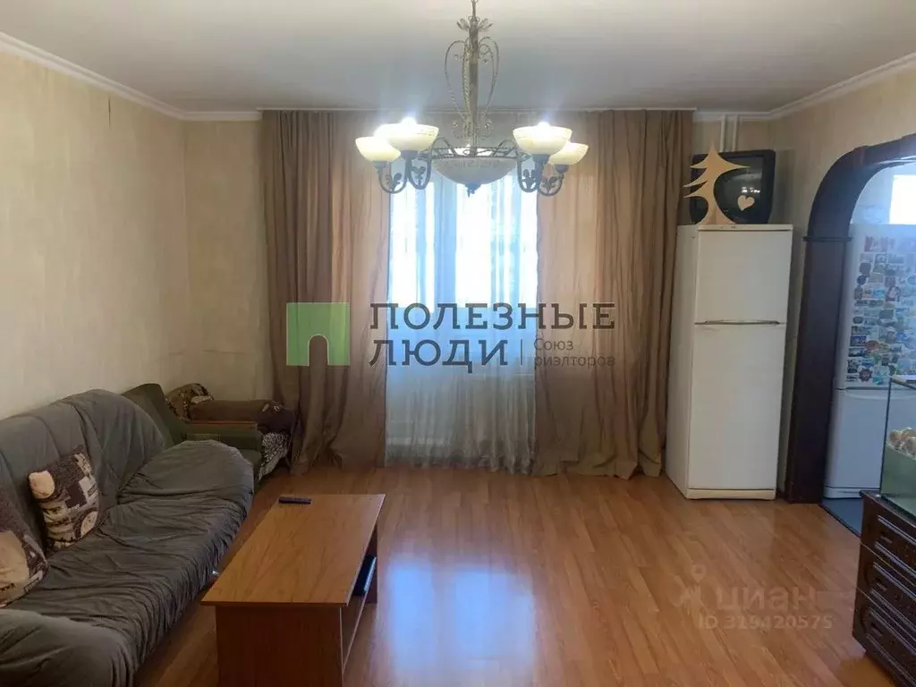 4-к кв. Красноярский край, Красноярск Взлетка мкр, ул. Батурина, 7 ... - Фото 0