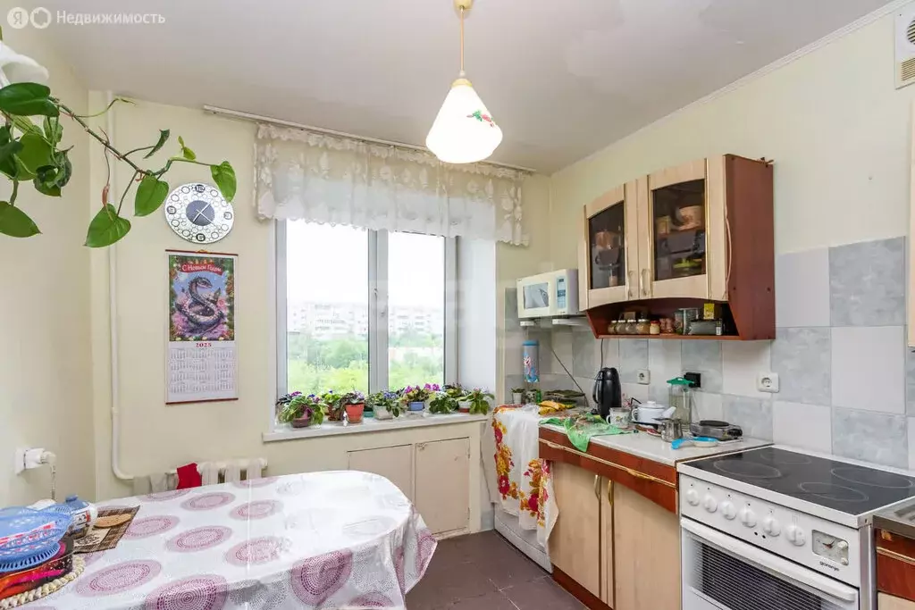3-комнатная квартира: Тюмень, улица Самарцева, 34А (60 м) - Фото 1