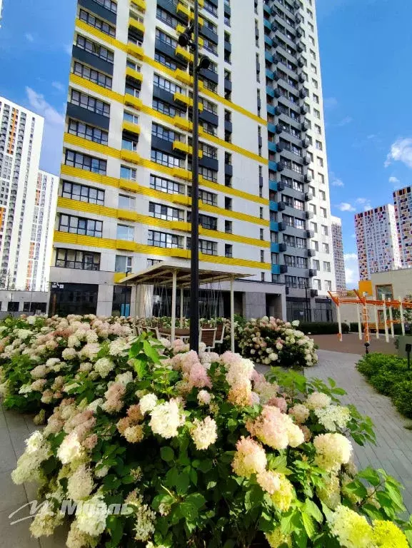 Продается 3-комнатная квартира - Фото 2