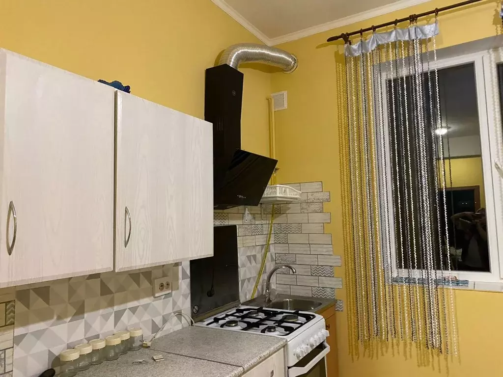 2-к кв. Крым, Симферополь ул. Асие Аметовой, 9 (70.0 м) - Фото 1
