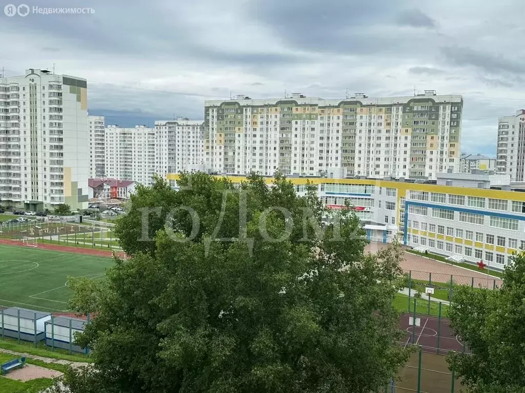 Квартира-студия: Курск, проспект Вячеслава Клыкова, 49 (58.5 м) - Фото 0
