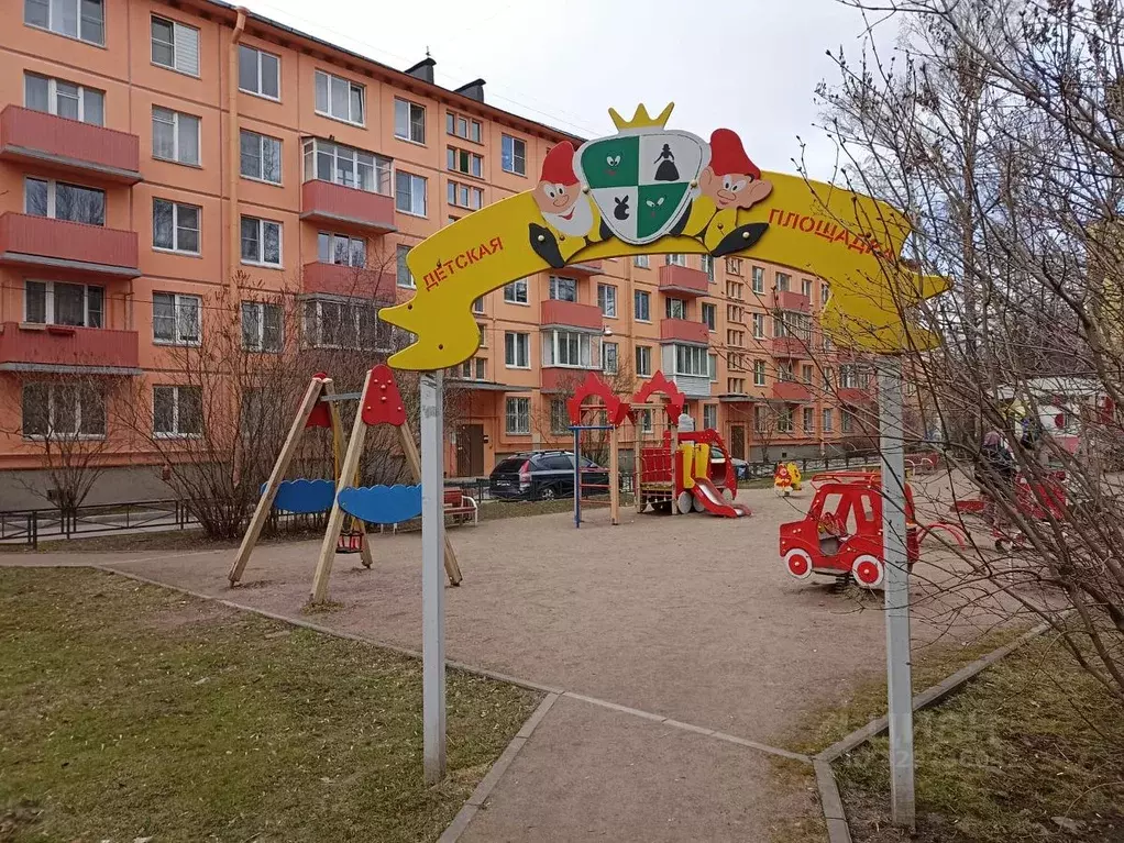 Комната Санкт-Петербург ул. Замшина, 26 (9.0 м) - Фото 1
