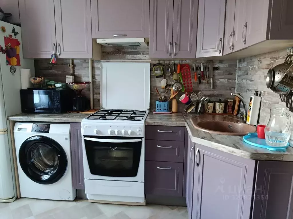 3-к кв. Омская область, Омск Заозерный мкр, просп. Менделеева, 17 ... - Фото 1