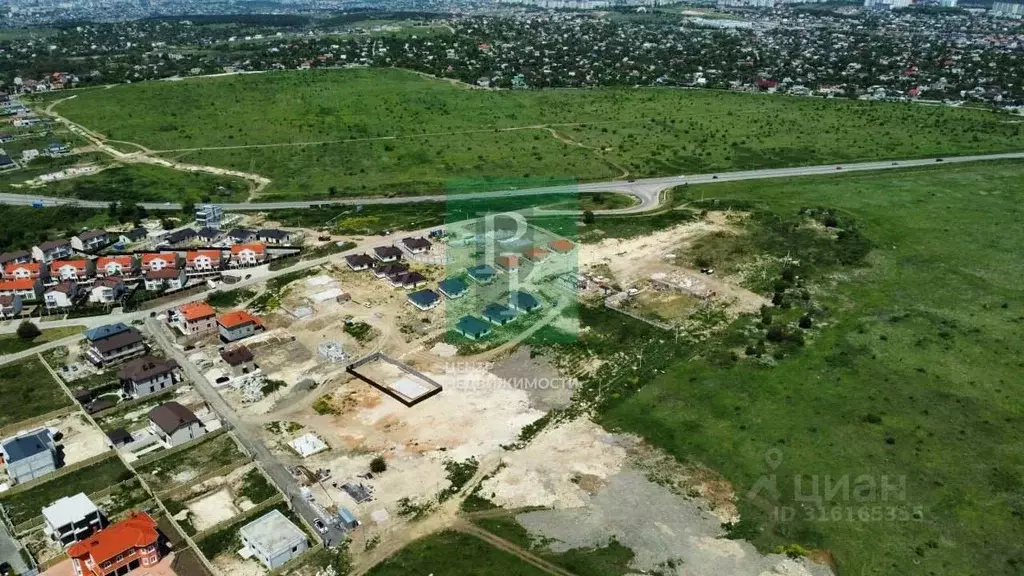 Участок в Севастополь ул. Лукомская, 98 (4.0 сот.) - Фото 0