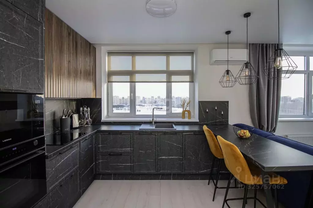 1-к кв. Тюменская область, Тюмень ул. Первооткрывателей, 2 (43.1 м) - Фото 1