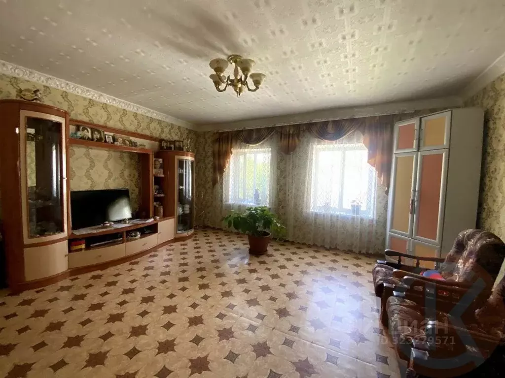 3-к кв. Крым, Раздольное пгт ул. Красноармейская, 12 (64.2 м) - Фото 1