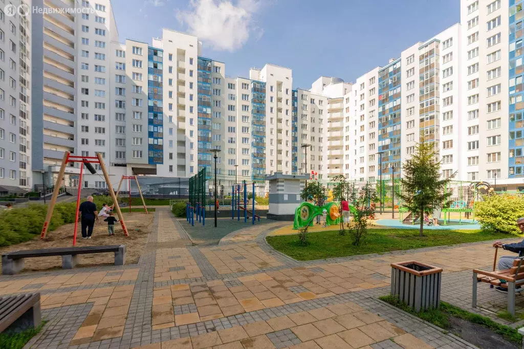 3-комнатная квартира: Екатеринбург, улица Куйбышева, 21 (93.8 м) - Фото 1