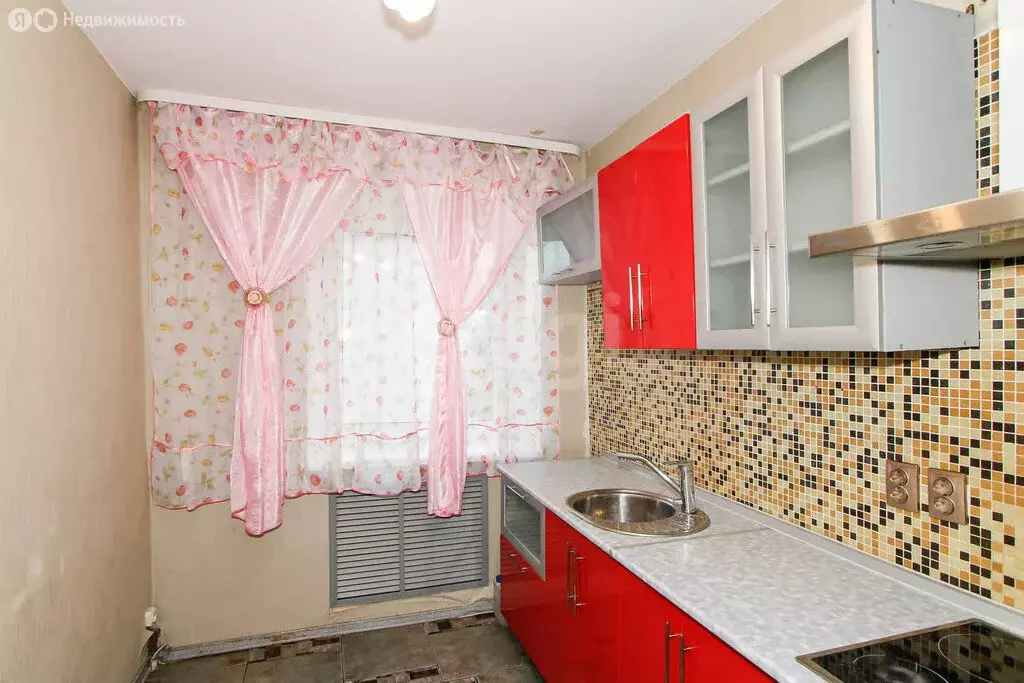 2-комнатная квартира: Тюмень, Магнитогорская улица, 7 (49.9 м) - Фото 1
