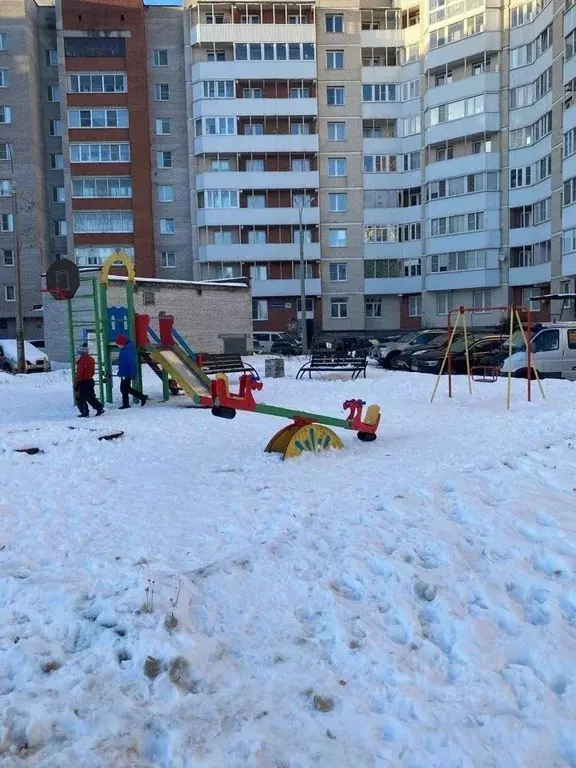 3-к кв. Ленинградская область, Сосновый Бор Молодежная ул., 80 (60.9 ... - Фото 0