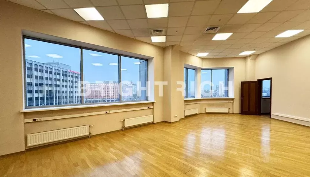 Офис в Санкт-Петербург пл. Конституции, 1 (9089 м) - Фото 0