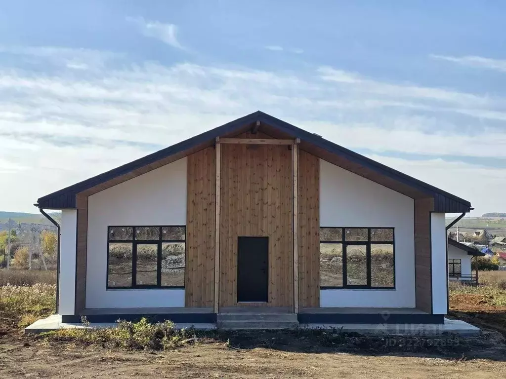 Дом в Свердловская область, Арамиль Октябрьская ул. (130 м) - Фото 1