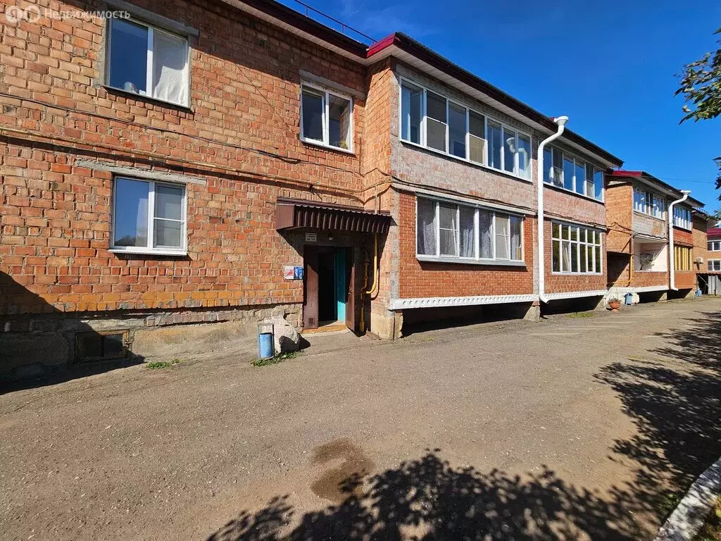 3-комнатная квартира: Калачинск, улица Черепова, 103 (58.5 м) - Фото 1