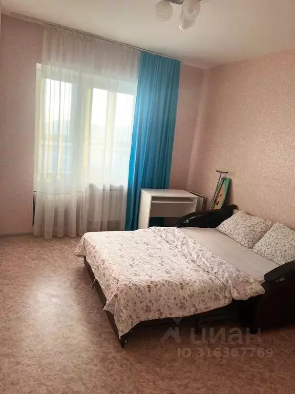 2-к кв. Башкортостан, Уфа ул. Комарова, 8 (70.0 м) - Фото 0