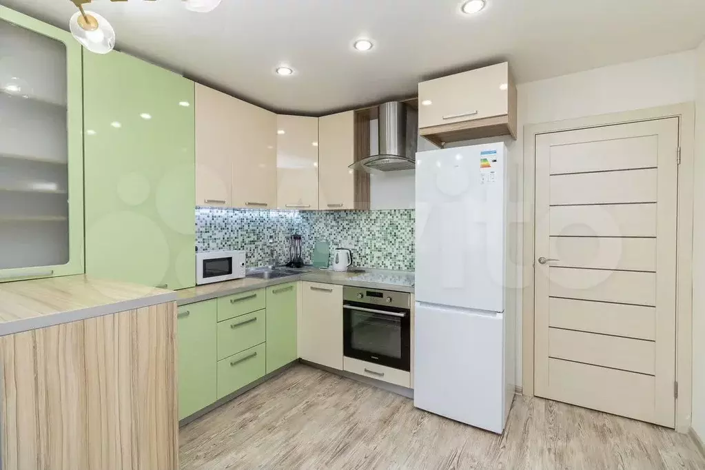 2-к. квартира, 70 м, 9/10 эт. - Фото 0