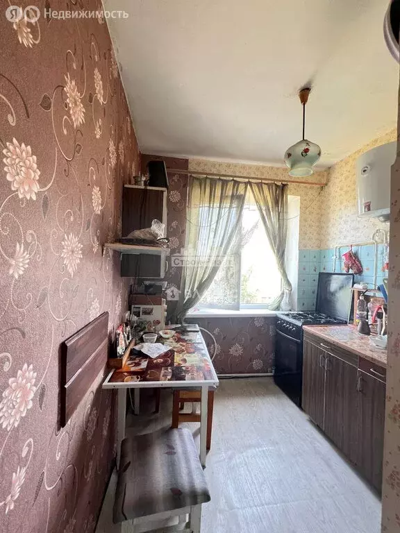 3-комнатная квартира: Керчь, улица Будённого, 3 (60.7 м) - Фото 0