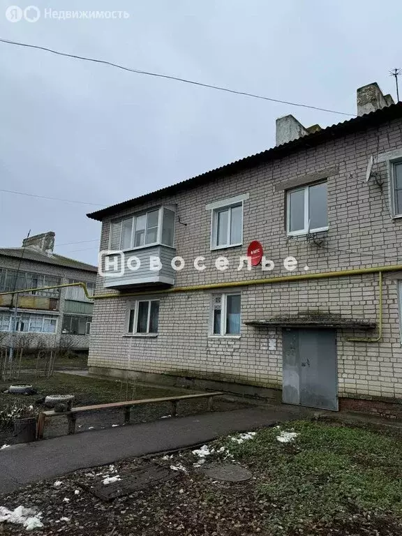 3-комнатная квартира: село Алёшня, 2 (59 м) - Фото 0