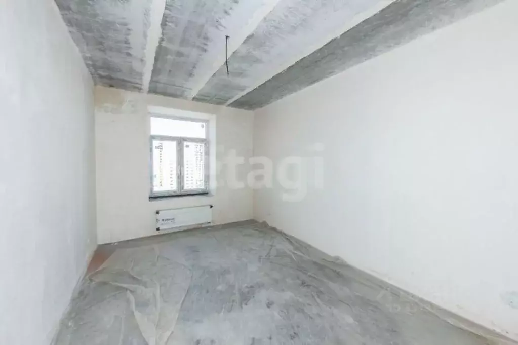 3-к кв. Тюменская область, Тюмень ул. Раушана Абдуллина, 5 (119.9 м) - Фото 1