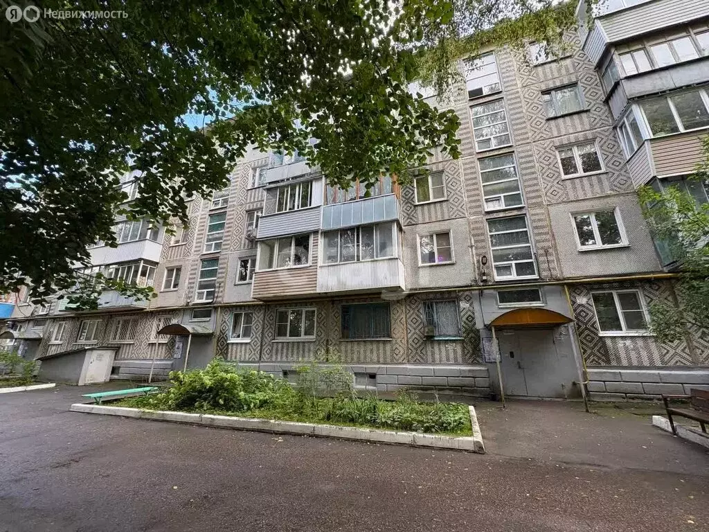 3-комнатная квартира: Калуга, улица Гурьянова, 10 (64 м) - Фото 2