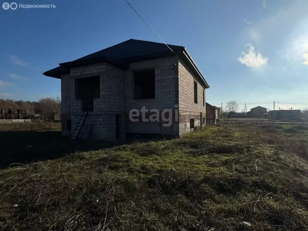 Дом в Черкесск, микрорайон Юбилейный (160 м) - Фото 1