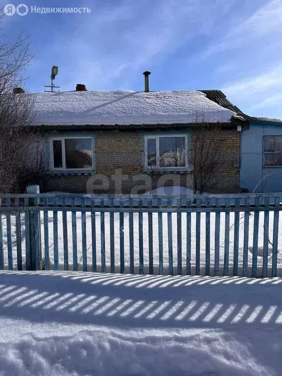 Дом в село Комсомольск, Школьная улица (44.8 м) - Фото 1