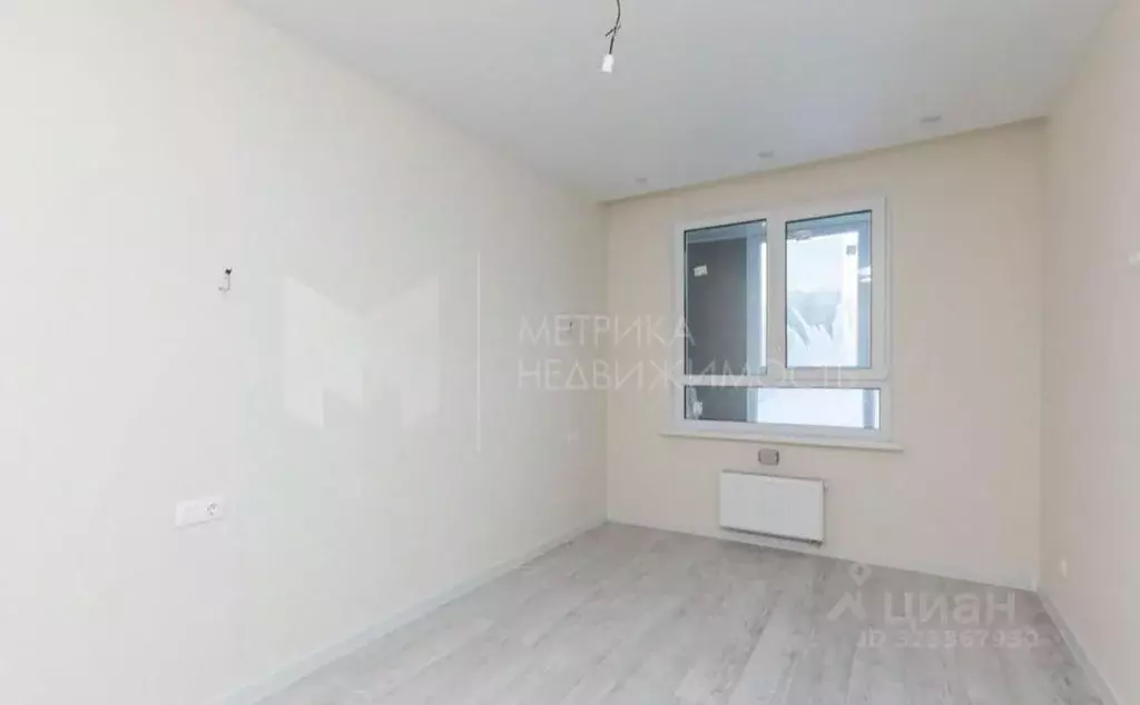 1-к кв. Тюменская область, Тюмень ул. Сергея Свиридова, 5 (38.0 м) - Фото 1