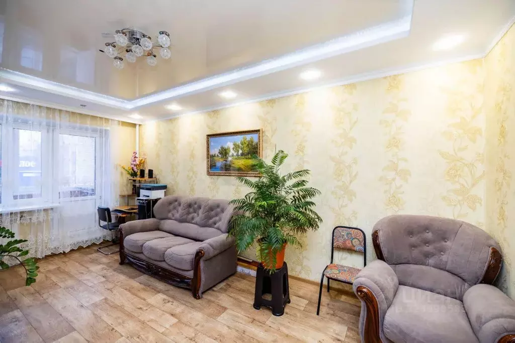 4-к кв. Ханты-Мансийский АО, Сургут просп. Ленина, 59 (86.5 м) - Фото 1