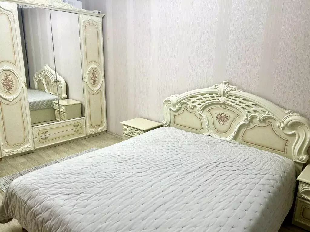 3-комнатная квартира: Набережные Челны, 27-й комплекс, бульвар Юных ... - Фото 0