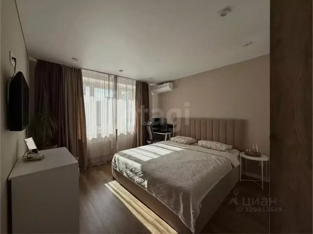 2-к кв. Тюменская область, Тюмень ул. Павла Шарова, 3 (67.6 м) - Фото 1
