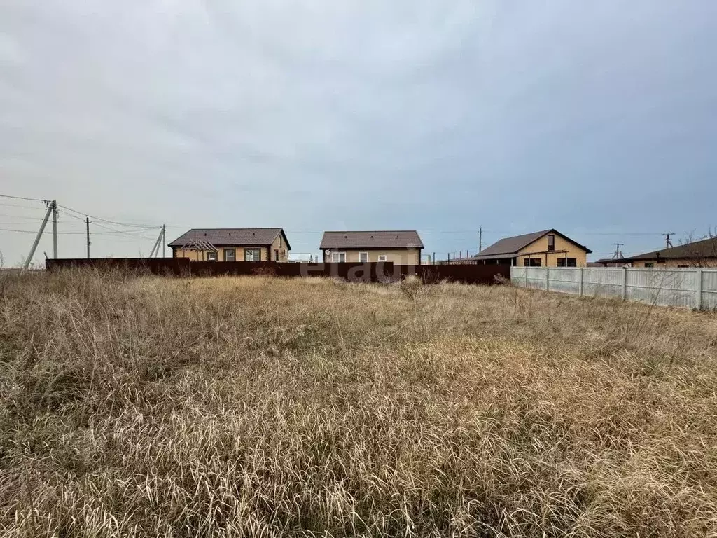 Участок в Краснодарский край, Ейское городское поселение, пос. ... - Фото 1