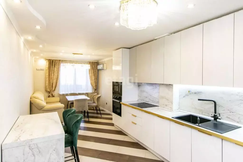 4-к кв. Тюменская область, Тюмень ул. Самарцева, 3 (136.0 м) - Фото 1