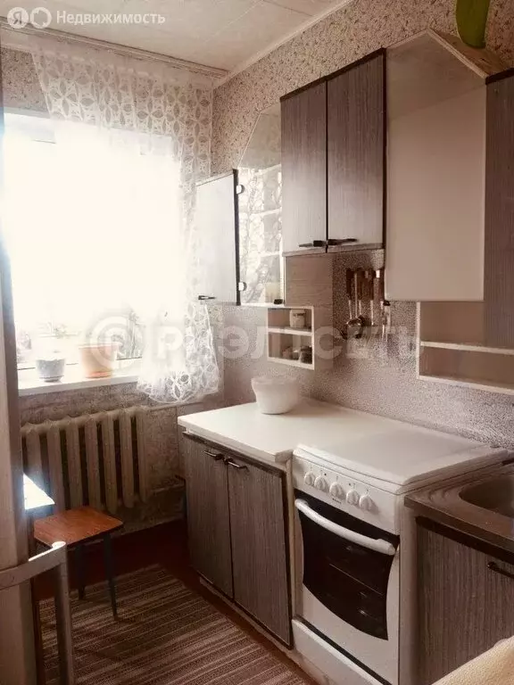 2-комнатная квартира: Снежногорск, Октябрьская улица, 8 (48 м) - Фото 0