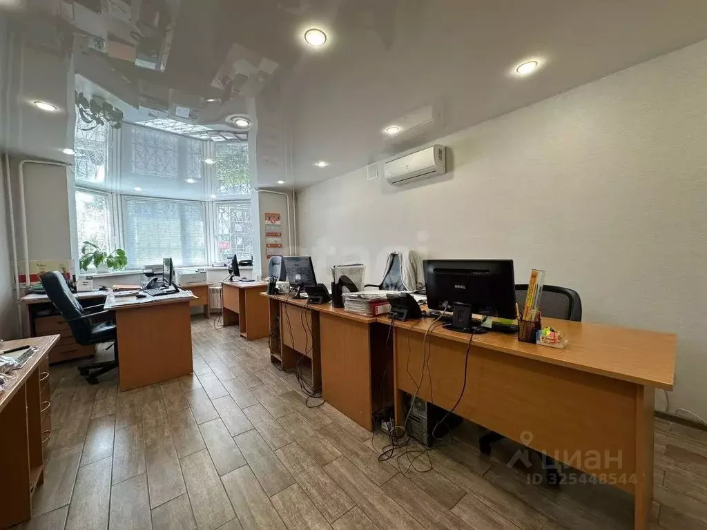 Офис в Свердловская область, Екатеринбург ул. Академика Шварца, 4 (37 ... - Фото 1