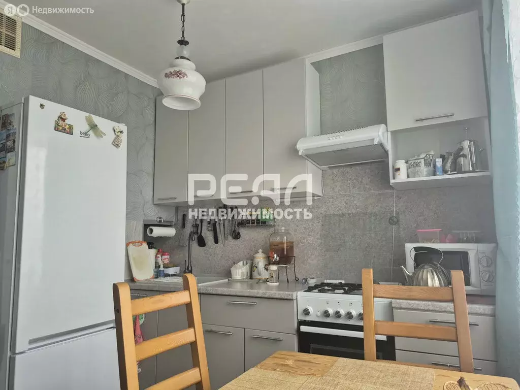 1-комнатная квартира: Гатчина, улица Авиатриссы Зверевой, 8к2 (36.5 м) - Фото 2