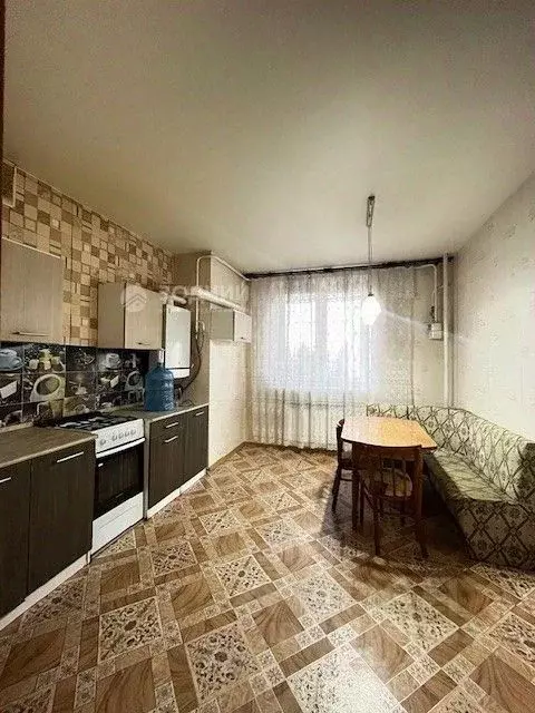 2-к кв. Чувашия, Чебоксары просп. Максима Горького, 12 (80.0 м) - Фото 0