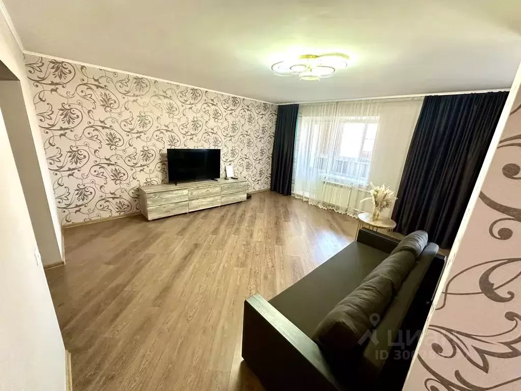 3-к кв. Алтайский край, Барнаул Взлетная ул., 7 (113.0 м) - Фото 1