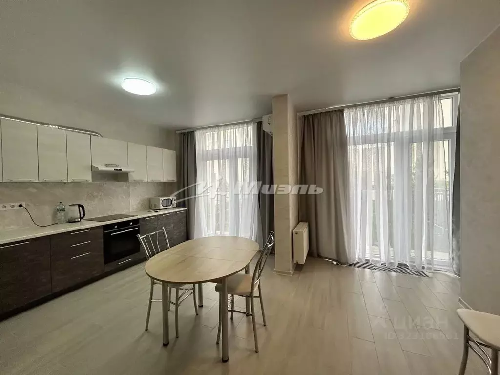 2-к кв. Крым, Симферополь просп. Александра Суворова, 15к7 (60.0 м) - Фото 1