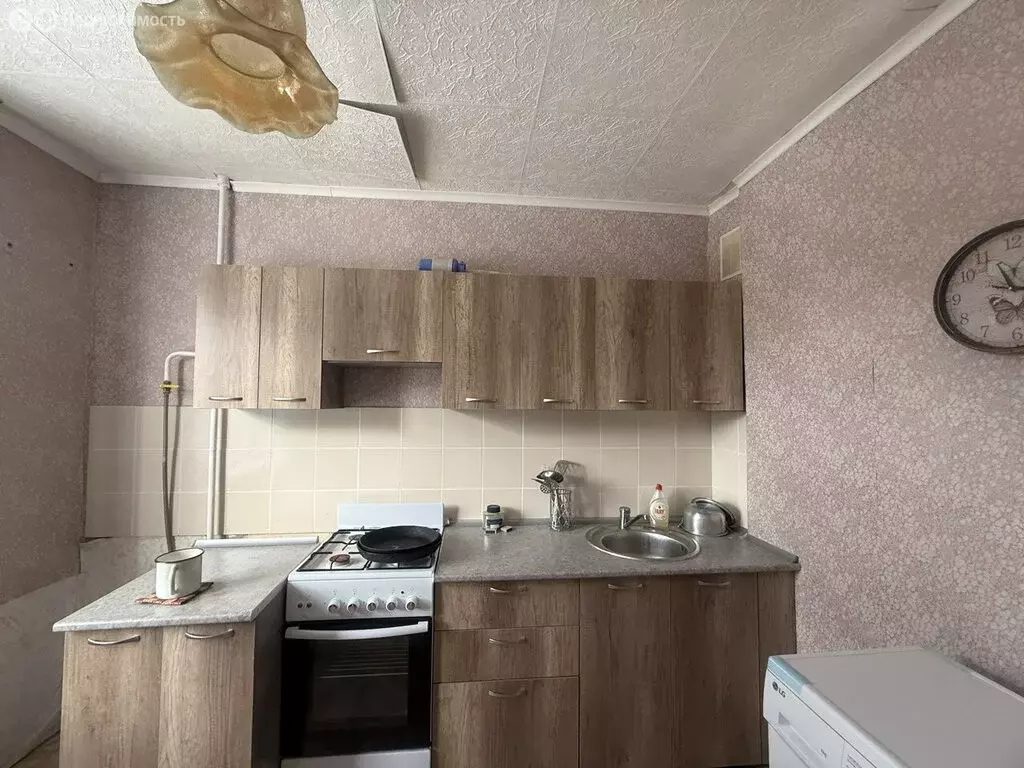 1-комнатная квартира: Чебаркуль, улица Каширина, 48 (33 м) - Фото 1