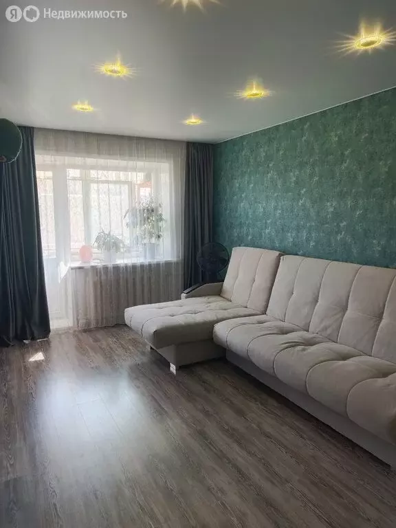 3-комнатная квартира: Каменск-Уральский, Каменская улица, 50 (58.1 м) - Фото 1