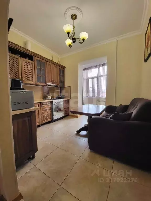 2-к кв. Адыгея, Майкоп ул. Победы, 8 (68.6 м) - Фото 1