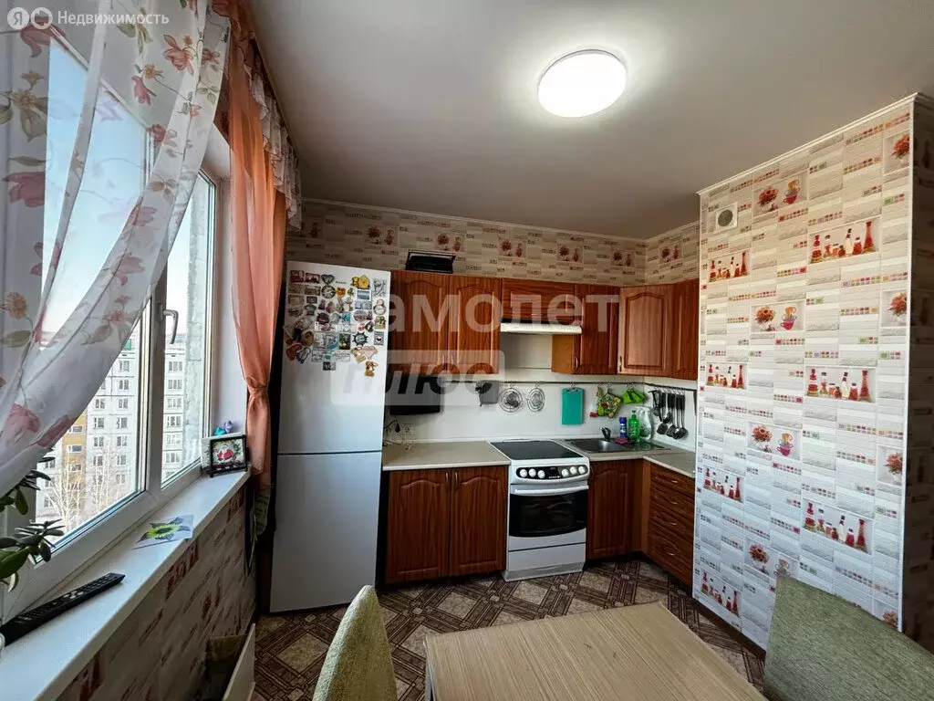 2-комнатная квартира: Тында, Школьная улица, 2 (56.8 м) - Фото 1