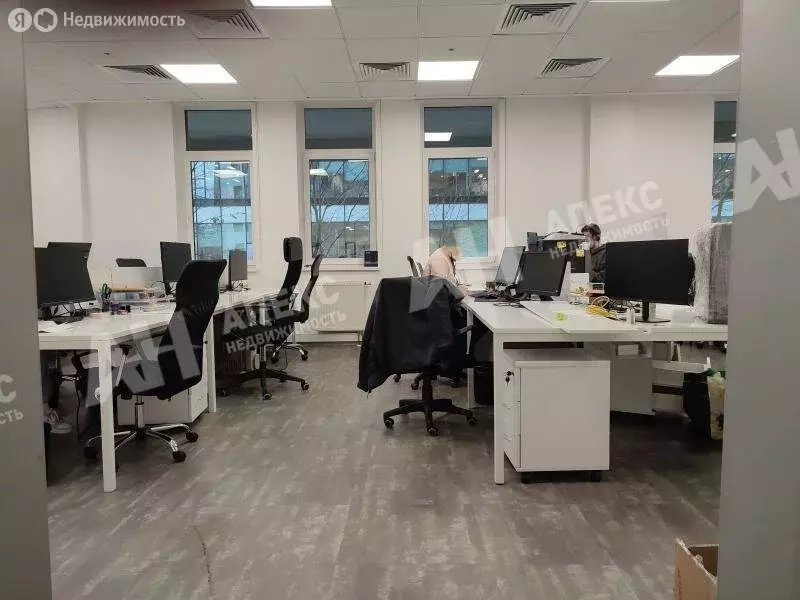 Офис (3000 м) - Фото 1
