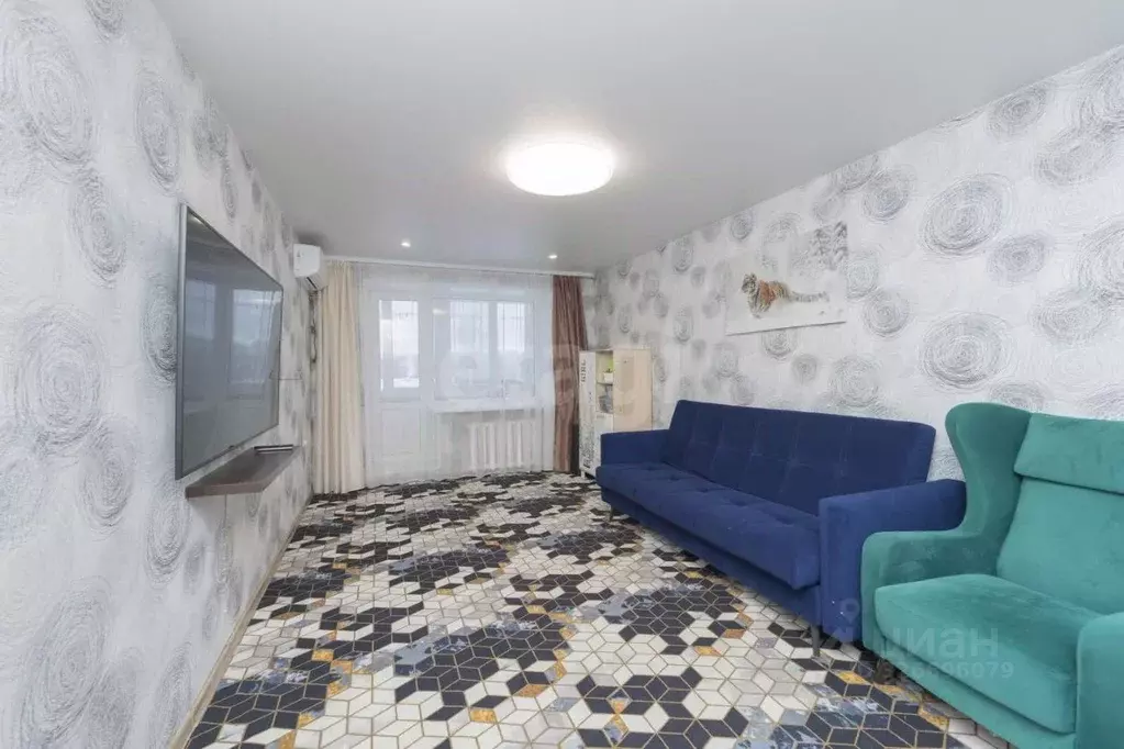 3-к кв. Пермский край, Краснокамск ул. Дзержинского, 9 (68.4 м) - Фото 1