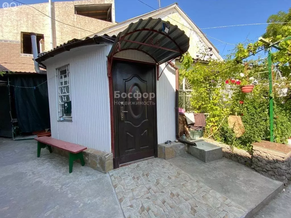 3-комнатная квартира: Феодосия, улица Чернышевского, 7 (70 м) - Фото 2