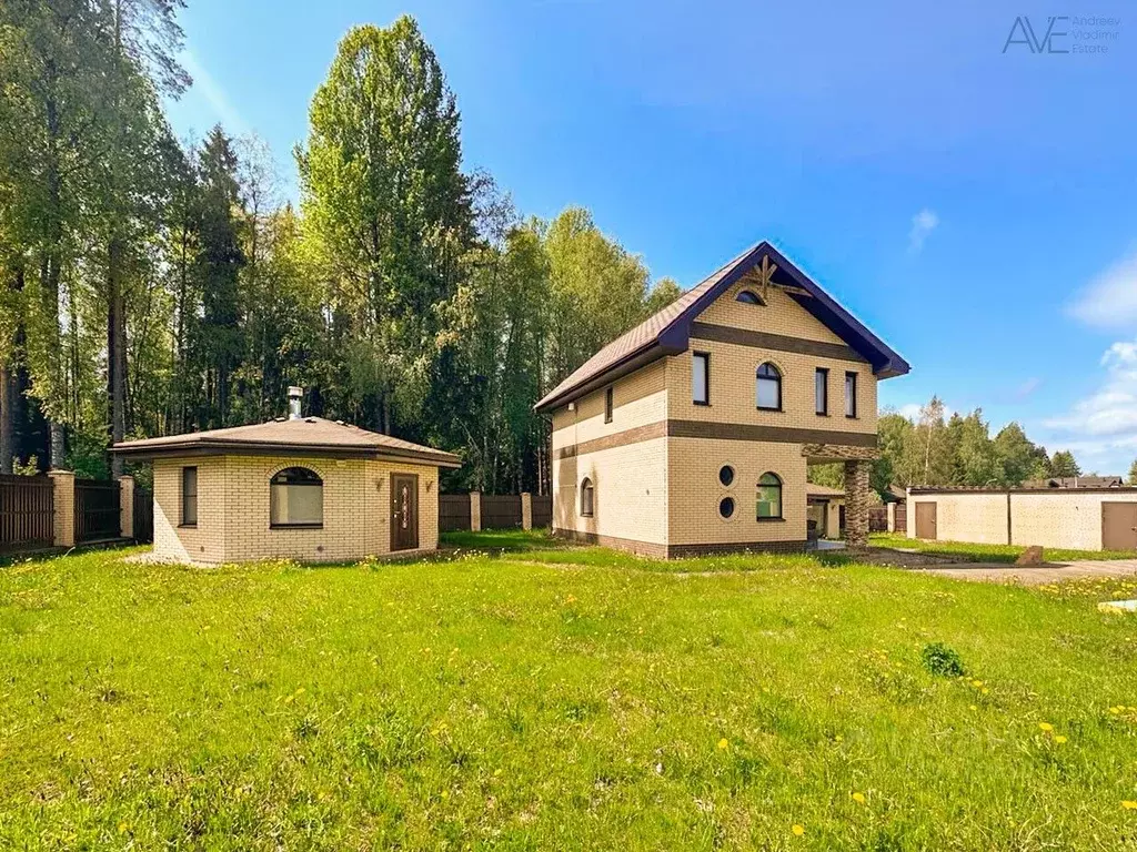 Дом в Ленинградская область, Выборгский район, Рощинское городское ... - Фото 1