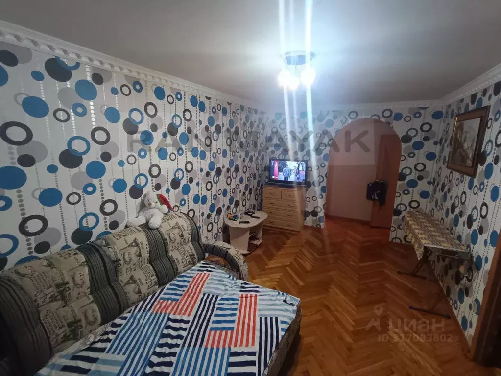 2-к кв. Адыгея, Майкоп Краснооктябрьская ул., 30 (42.9 м) - Фото 0
