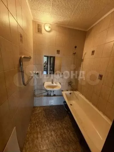 2-к. квартира, 60 м, 8/10 эт. - Фото 1