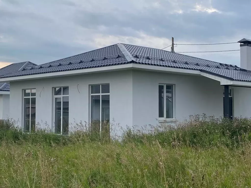 Дом в Свердловская область, Полевской муниципальный округ, с. ... - Фото 1