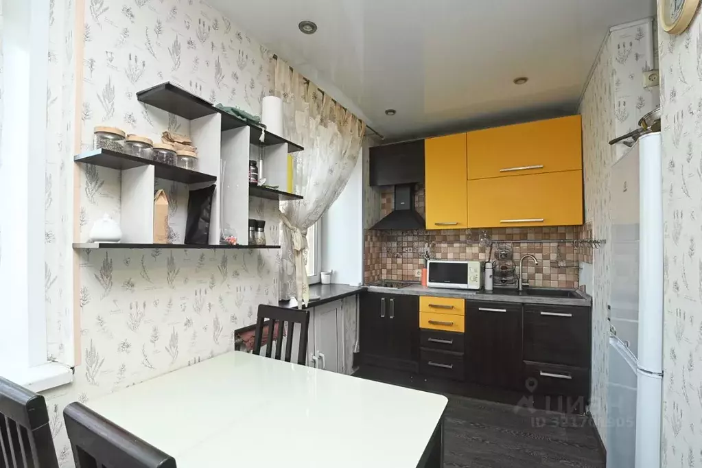3-к кв. Красноярский край, Красноярск ул. 8 Марта, 18 (60.0 м) - Фото 0